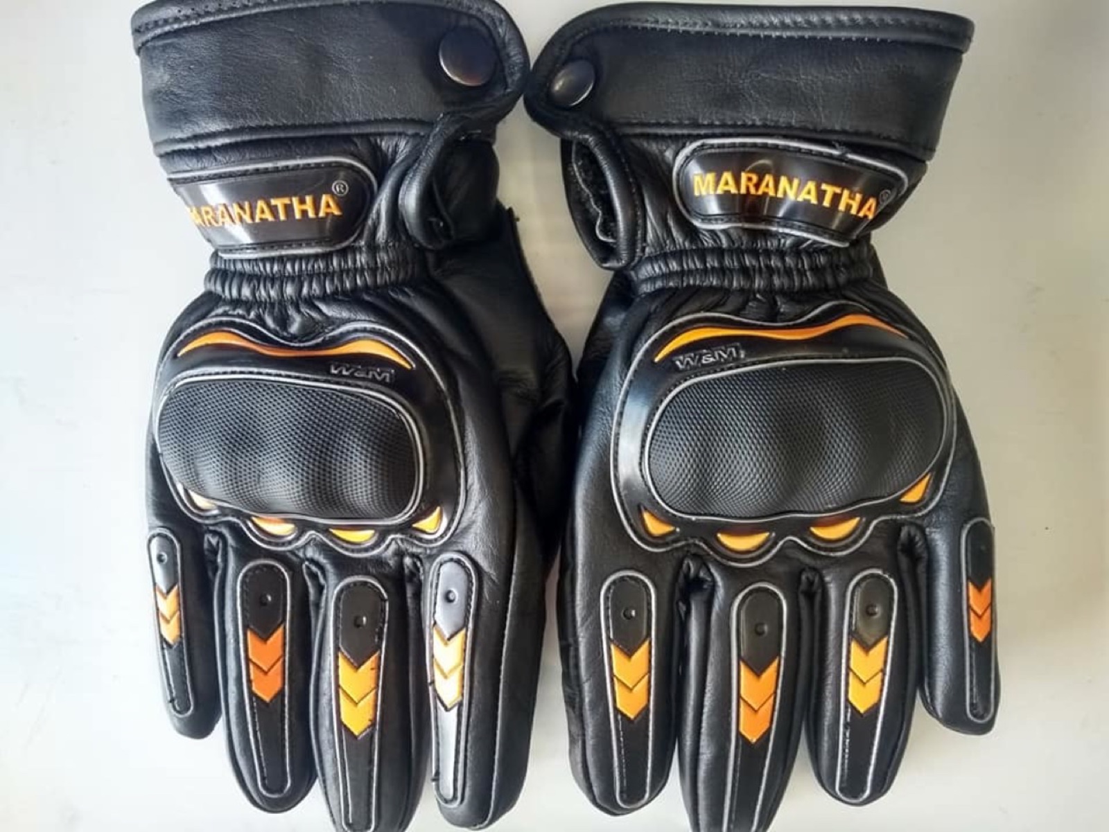 Guantes de Cuero para Moto tipo Bullet con Protección