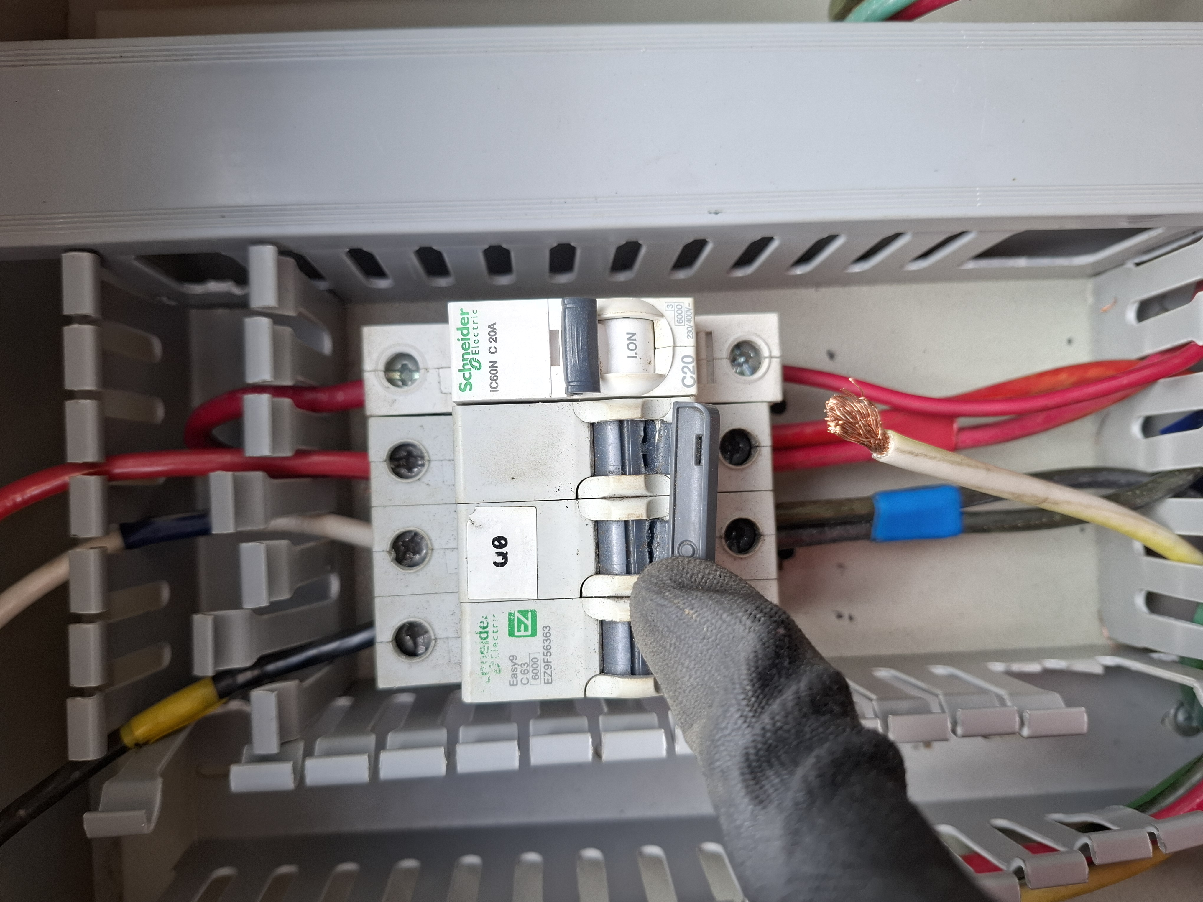 Mantenimiento Eléctrico Preventivo y Correctivo